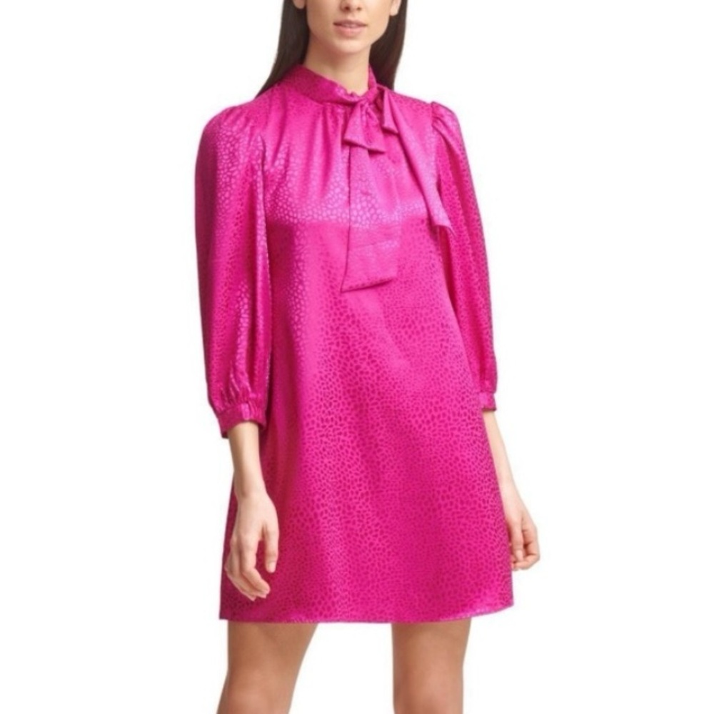 Jessica Howard Fuchsia Pink Animal Print Embossed Satin Shift Dress Size 16
